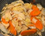 Foto langkah ke 3 dari resep Tumis sayur satset: wortel sawi putih dan jamur sais tiram.
