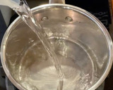 Foto langkah ke 2 dari resep Teh susu rempah.