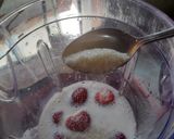 Foto langkah ke 1 dari resep Smoothie Stroberi.