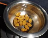 A picture of step 1 of Broccoli Almond soup.