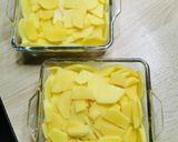 Une image de l'étape 2 de Gratin dauphinois sauce à l'ail.