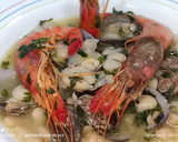 Foto del paso 8 de la receta: Judías del ganchet con almejas japonesas y gambas rojas