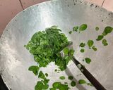 Foto langkah ke 1 dari resep Indomie Baso Daun Kelor.