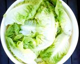 รูปขั้นตอนการทำที่ 1 ของ มีทบอลห่อผัก meatball baby romaine lettuce