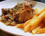 Foto del paso 4 de la receta: Pollo en pepitoria