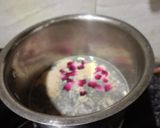 A picture of step 2 of Rose milk tea.