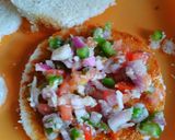 A picture of step 4 of Bread_cheesy_veg_window_sindwich.