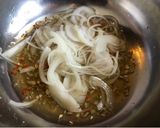 Hình bước làm 2 của món Salad Rau Mầm, Trứng Lòng Đào Và Tôm
