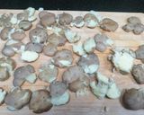 A picture of step 5 of Cheesy smashed potatoes.