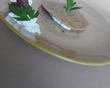 Foto del passaggio 4 della ricetta Raviolo aperto integrale con filigrana al prezzemolo,con funghi e ricotta