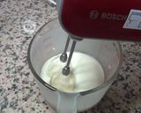 Foto del paso 1 de la receta: Bizcochuelo de claras y limón sin azúcar y sin gluten ideal para desayunos y meriendas