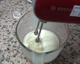Foto del paso 1 de la receta: Bizcochuelo de claras y limón sin azúcar y sin gluten ideal para desayunos y meriendas