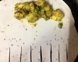A picture of step 6 of Baked khaja ring stuffed with peas.
