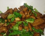 Foto langkah ke 8 dari resep Tumis Caisim Bakso.