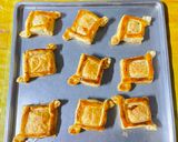 Foto langkah ke 3 dari resep Puff Pastry Strawberry Cokelat.