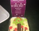 A picture of step 1 of Creamy fruit cocktail.