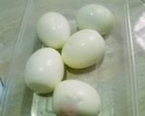 Foto langkah ke 1 dari resep Telur Luak Khai (Telur Asam Manis Khas Thailand).