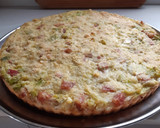 Foto del paso 4 de la receta: Tarta de cebolla, puerros y panceta
