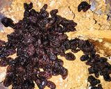 Foto langkah ke 5 dari resep Crunchy Oatmeal Raisin Cookies.