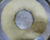 Foto del paso 4 de la receta: Rosca de pascua rellena de dulce de leche