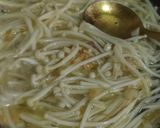 Foto langkah ke 3 dari resep Enoki Egg Soup.