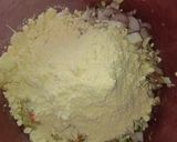 A picture of step 2 of Crispy Mungoda.