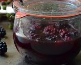 Une image de l'étape 1 de Soupe de fraises et mûres au sirop.