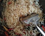 Foto langkah ke 3 dari resep Shirataki goreng buntut sapi.