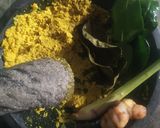Foto langkah ke 2 dari resep Opor Kuning Ayam Kampung.