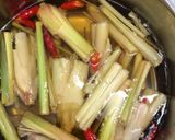 Hình bước làm 3 của món Chân gà ngâm xả tắc😃