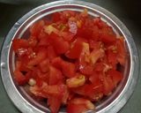 લીલી ડુંગળી અને ટામેટા નું સલાડ (Spring onion and Tomato salad recipe in Gujarati) રેસીપી સ્ટેપ2ફોટો