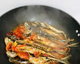 Foto langkah ke 5 dari resep Ikan kembung bumbu sarden.