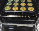 Foto langkah ke 5 dari resep Baked Egg Bacon and Spinach.