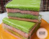 Foto langkah ke 9 dari resep 370. Bolu Kukus Santan Dwi Warna.