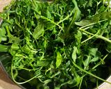Foto del passaggio 1 della ricetta Penne al pesto di rucola e tonno