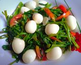 Foto langkah ke 3 dari resep Cah kangkung telur puyuh.