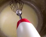 A picture of step 1 of Strawberry custard fruit salad.
