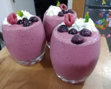 Foto del paso 1 de la receta: Milk Shake de frambuesas y arándanos con kéfir
