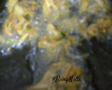 A picture of step 4 of Kanda-Methi Cripsy Pakoras.