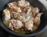 Foto del paso 3 de la receta Conejo al ajillo