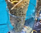 A picture of step 7 of Papad cone chaat.