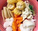 Hình bước làm 1 của món Súp gà nấu nui