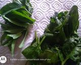 Mentás-spenótos zöldborsófőzelék rántott párizsival recept fázis 2 fotója
