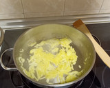 Foto del paso 1 de la receta: Calamarcitos con tomate