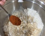 Foto del paso 13 de la receta: Hamburguesa de pescado estilo Sitka Alaska con guarnición de aros de cebolla y pepinillos fritos