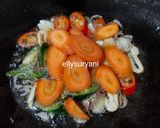 Foto langkah ke 6 dari resep Tumis Oyong Wortel plus Teri Nasi.