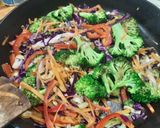 A picture of step 2 of Gluten-Free Pad Thai with Vegetables and Peanut Soy Sauce 🥜.