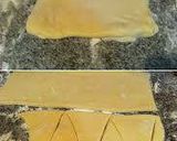 Foto del paso 3 de la receta: Medialunas de manteca