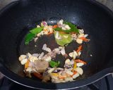 Foto langkah ke 2 dari resep Oseng Jeroan Cabe Ijo.