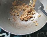 A picture of step 1 of Cabbage curry.